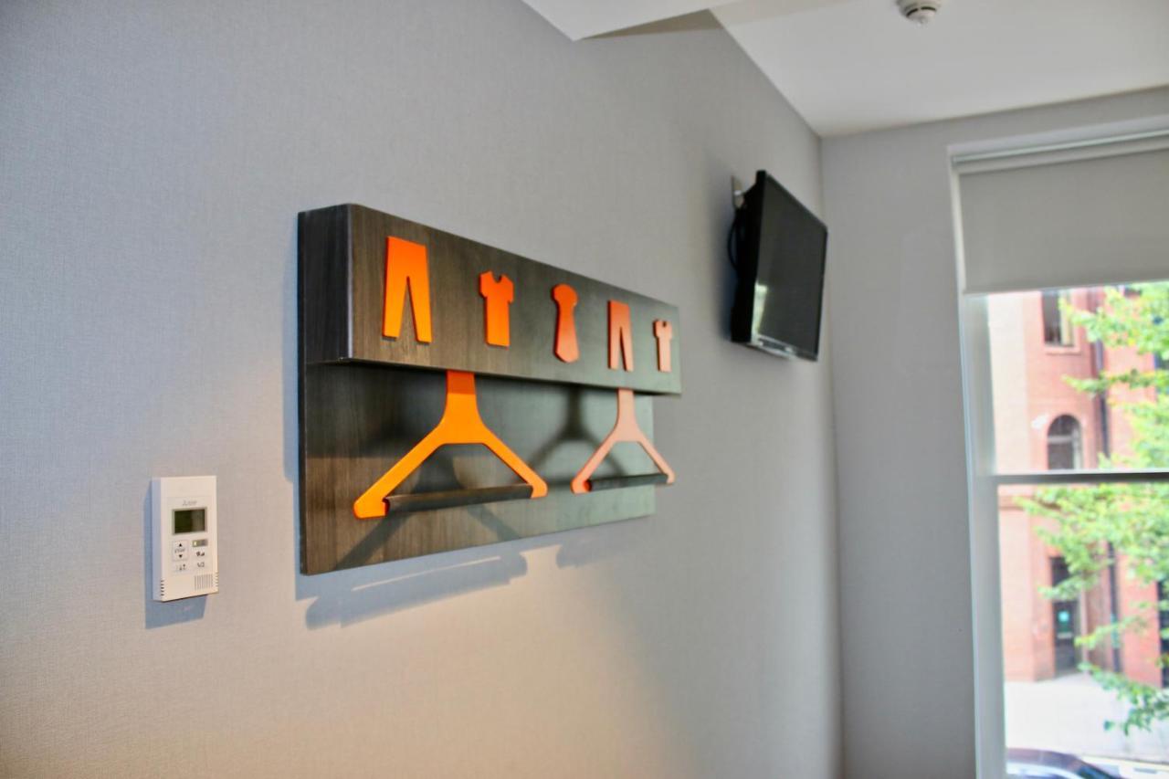 Easyhotel Belfast Exterior foto