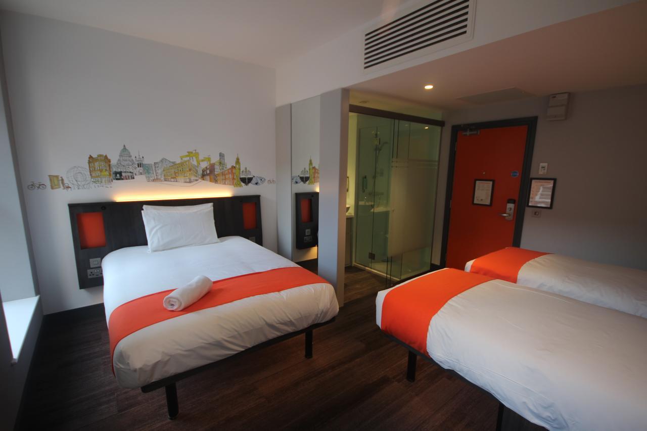 Easyhotel Belfast Exterior foto