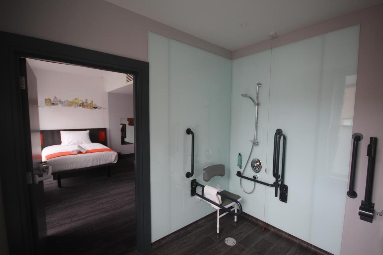 Easyhotel Belfast Exterior foto